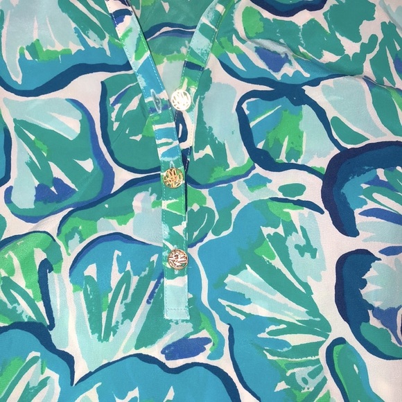 Lilly Pulitzer xsmall blue shell print silk top - Picture 4 of 7